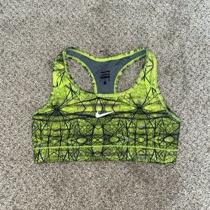 nike sports bra size small